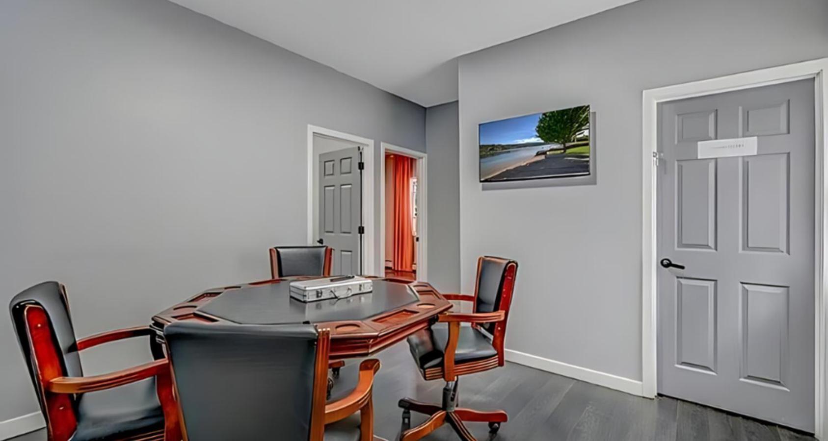 Peaceful Pocono Home With Hot Tub, Gym, & Office Long Pond Buitenkant foto